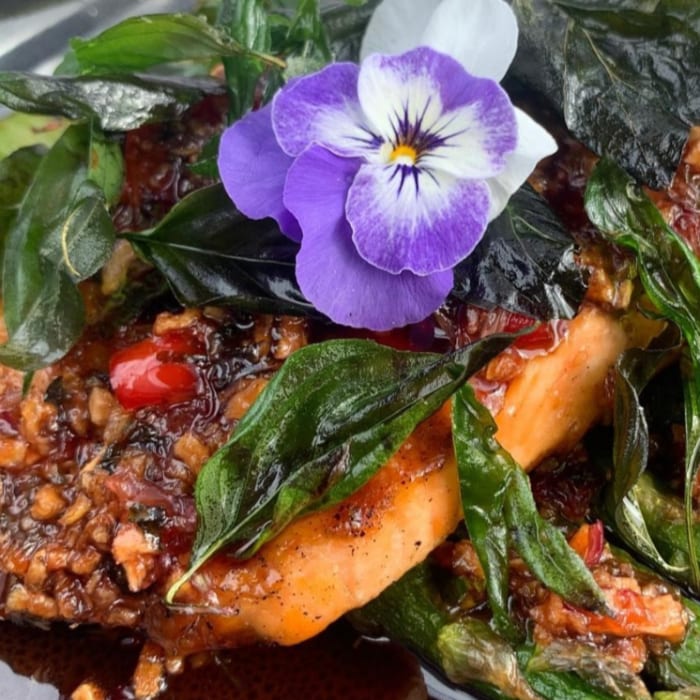 Sweet Chili Salmon ⏱️.