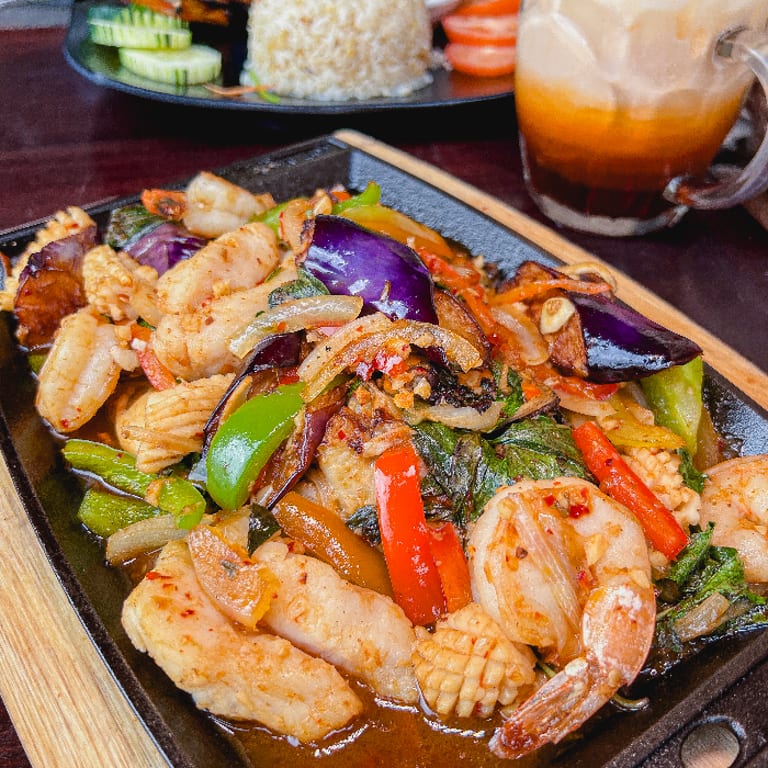 Crunchy Fried Calamari: A Thai Delight