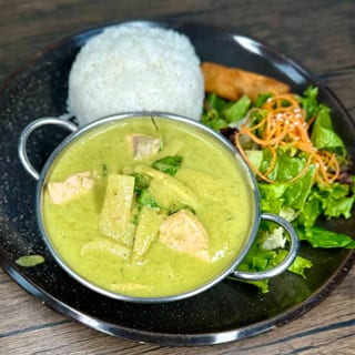 Lunch-Salmon Green Curry